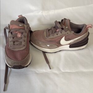 Nike Dual-Tone Brown and Pink Sneakers